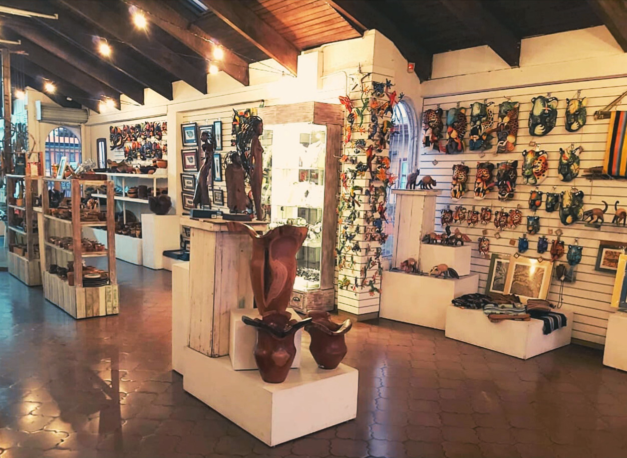 Exhibición de productos artesanales en San José